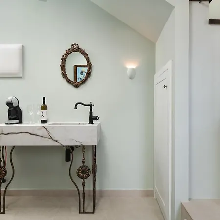 Nobili Boutique Hotel *