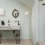 Nobili Boutique Hotel *