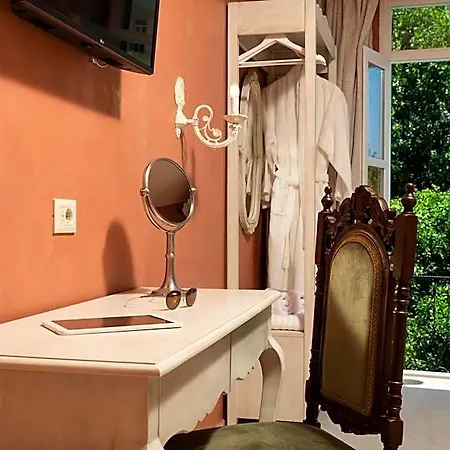 Nobili Boutique Hotel *