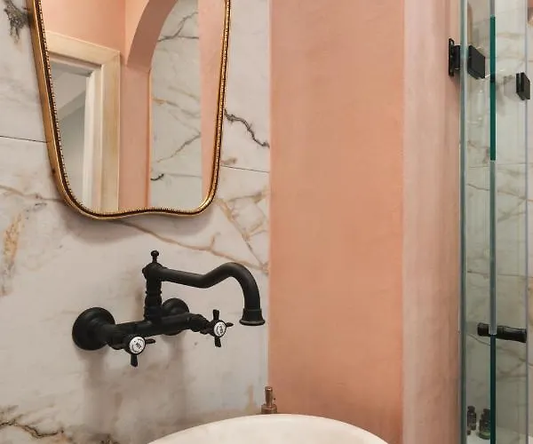 Nobili Boutique Hotel *